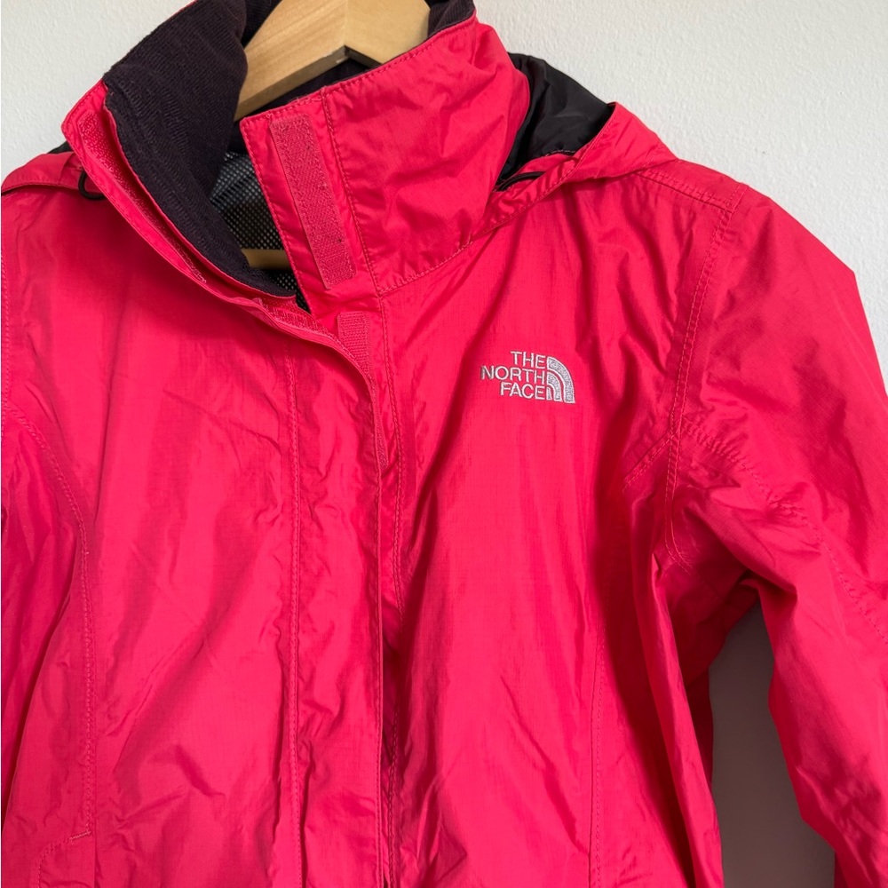 The North Face Hyvent Hooded Rain Jacket - Picture 4 of 14
